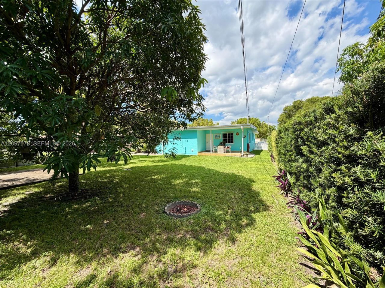 4450 SW 2nd St , Miami, FL 33134 Photo
