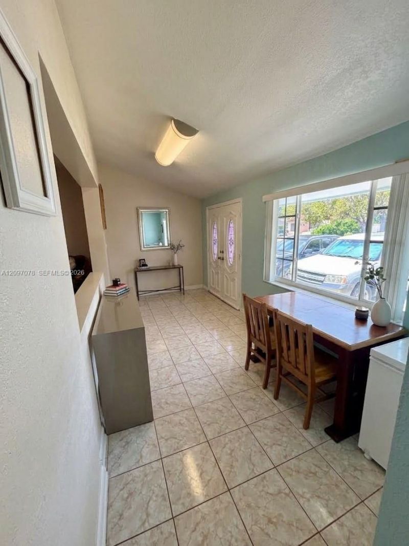 4450 SW 2nd St , Miami, FL 33134 Photo