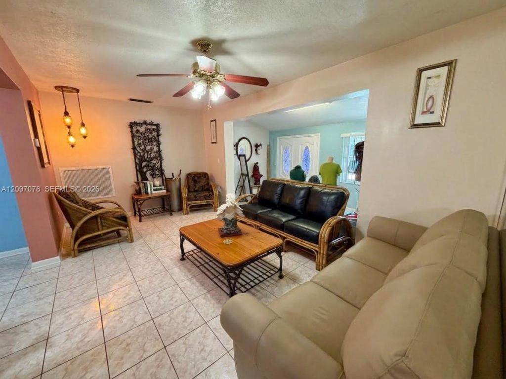4450 SW 2nd St , Miami, FL 33134 Photo
