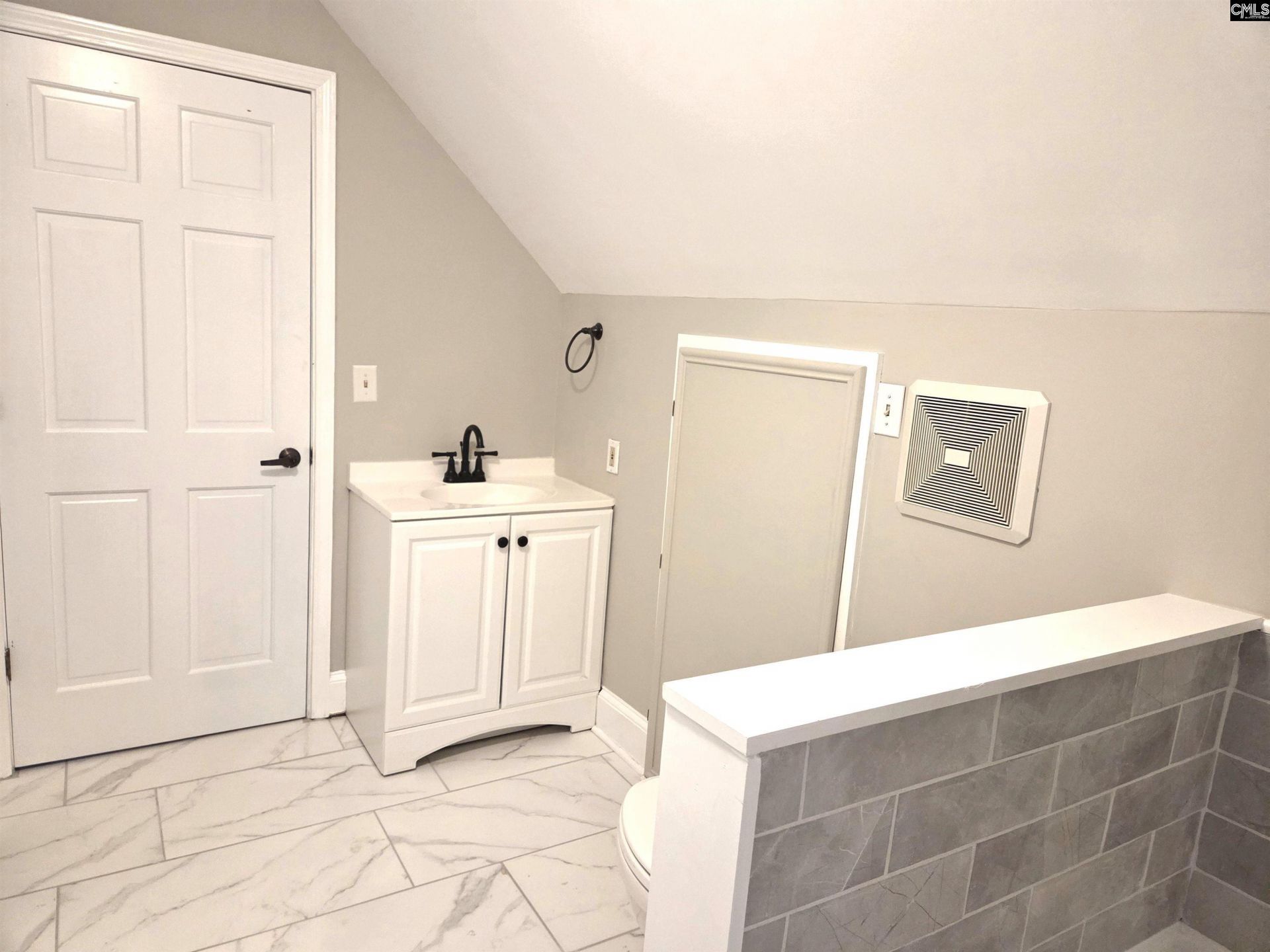 405 Shortbow Court Photo 23