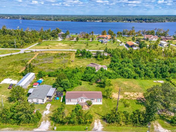3772 Atlantis Drive , Southport, FL 32409