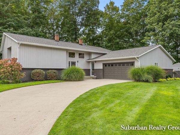3976 Honeywood Court SW, Grandville, MI 49418