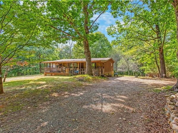 1315 Pebble Brook Road , Sandy Ridge, NC 27046
