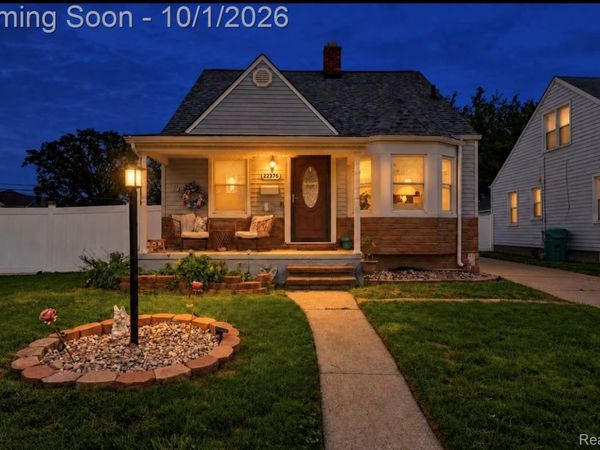 22376 Firwood Avenue, Eastpointe, Mi 48021