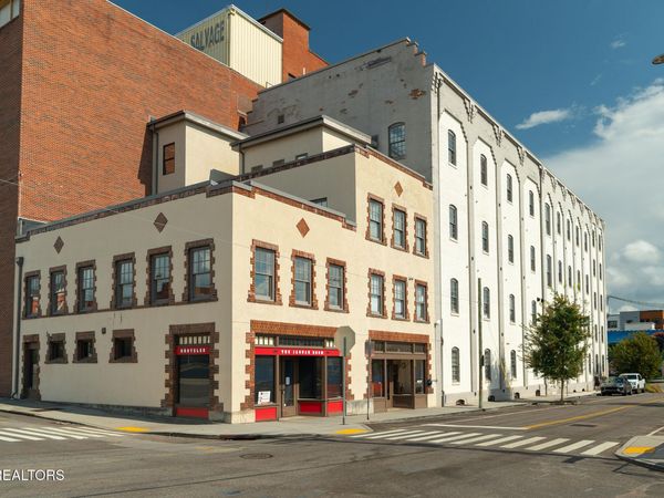222 N Central St, Knoxville, TN 37917