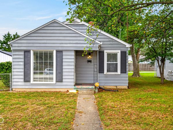 1302 Court , Columbus, IN 47201