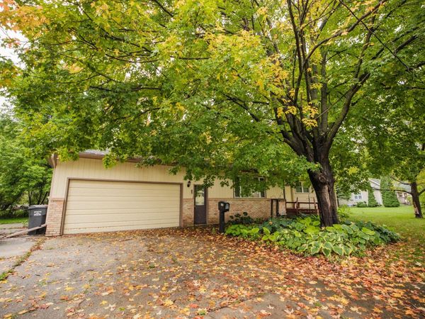 315 W 10th Street, Morris, MN 56267