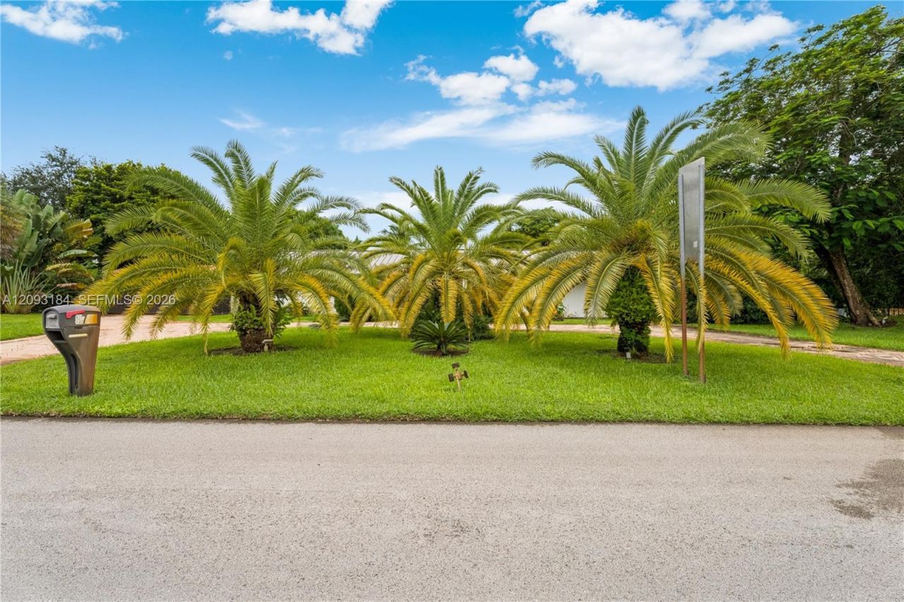 8700 SW 97th Ter, Miami, FL 33176 Photo