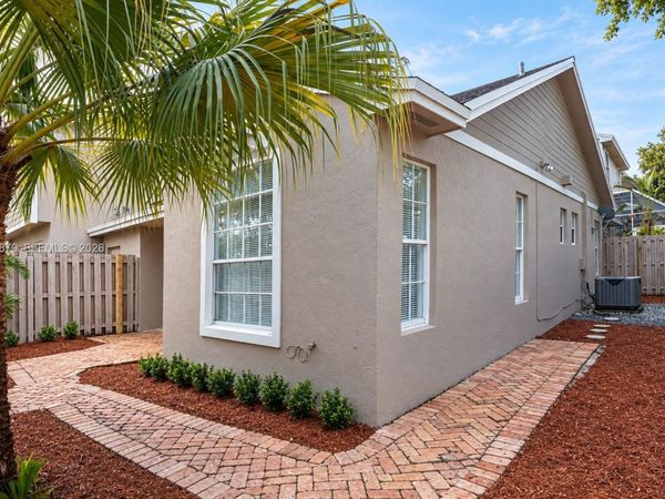 12201 SW 148th St, Unit 901, Miami, FL 33186
