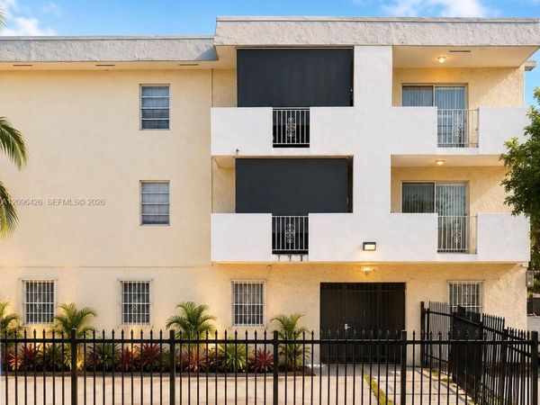 2725 W Okeechobee Rd , Unit 43, Hialeah, FL 33010