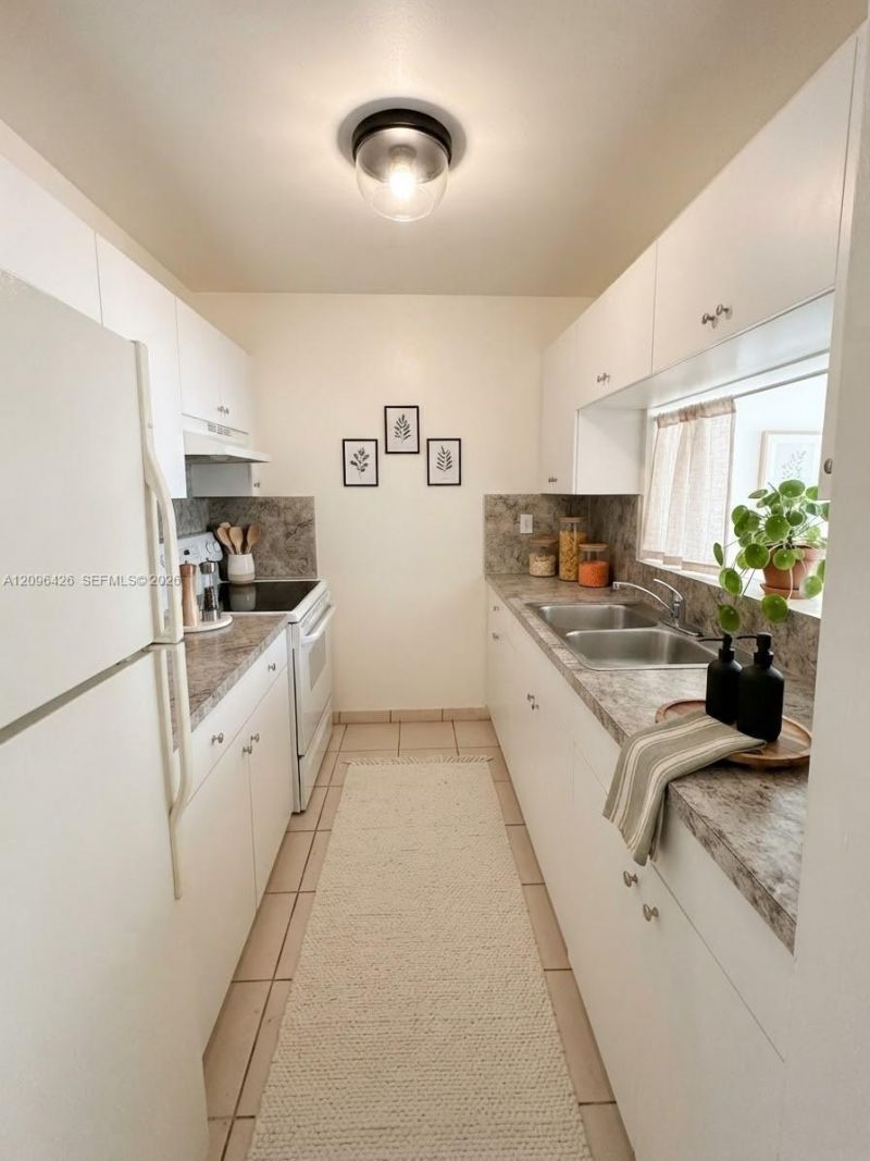 2725 W Okeechobee Rd , Unit 43, Hialeah, FL 33010 Photo