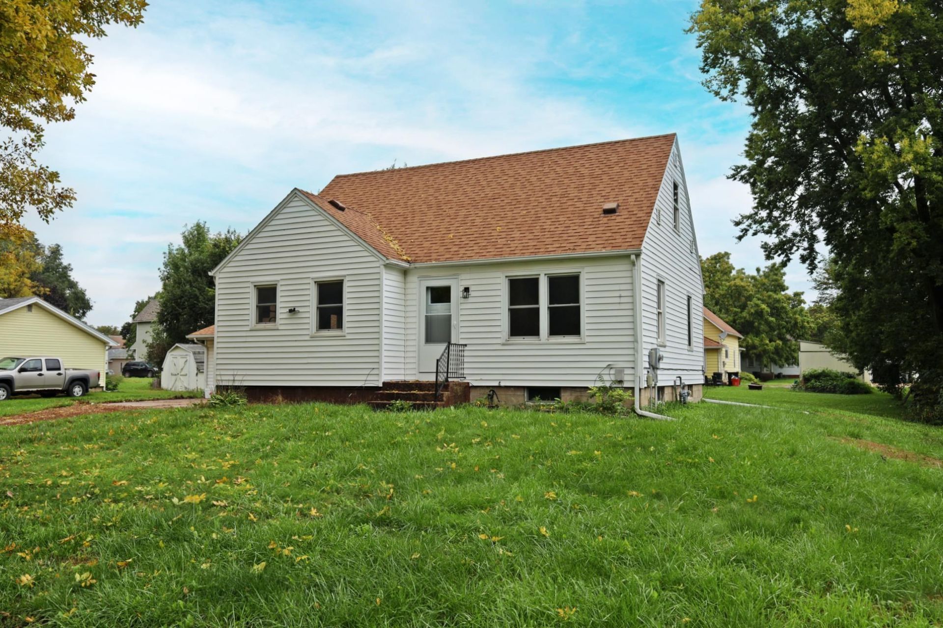 1015 4th Avenue S, Estherville, IA 51334 Main Photo