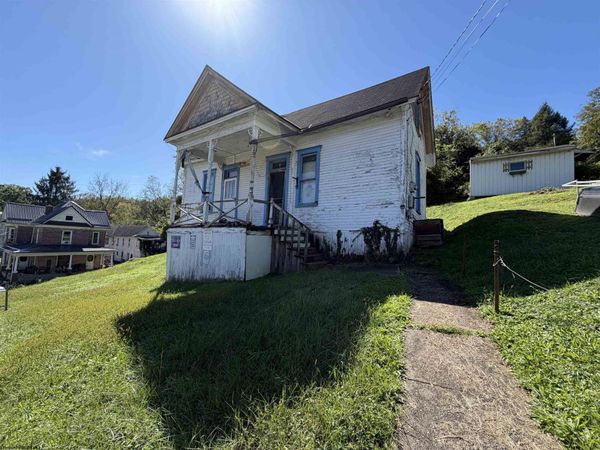 403 W Wood Street, West Union, WV 26456