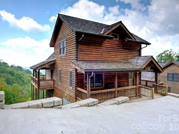 39 Valley Heights Road, Mars Hill, NC 28754