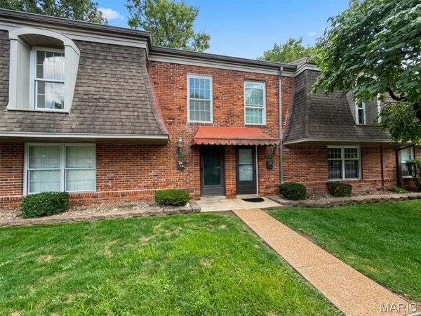 4334 Chateau De Ville Drive, St Louis, MO 63129