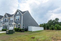 117 Oxbow Drive photo 4