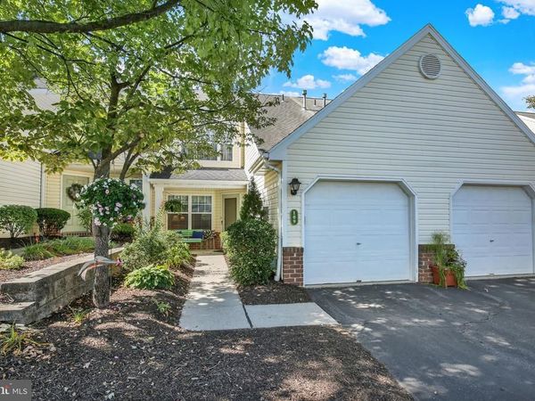 109 HICKORY LANE, WYOMISSING, PA 19610