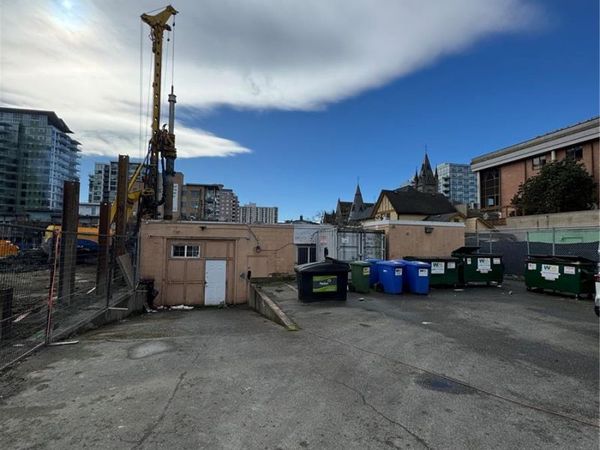 924 Pandora Ave , Victoria, BC V8V 3P4