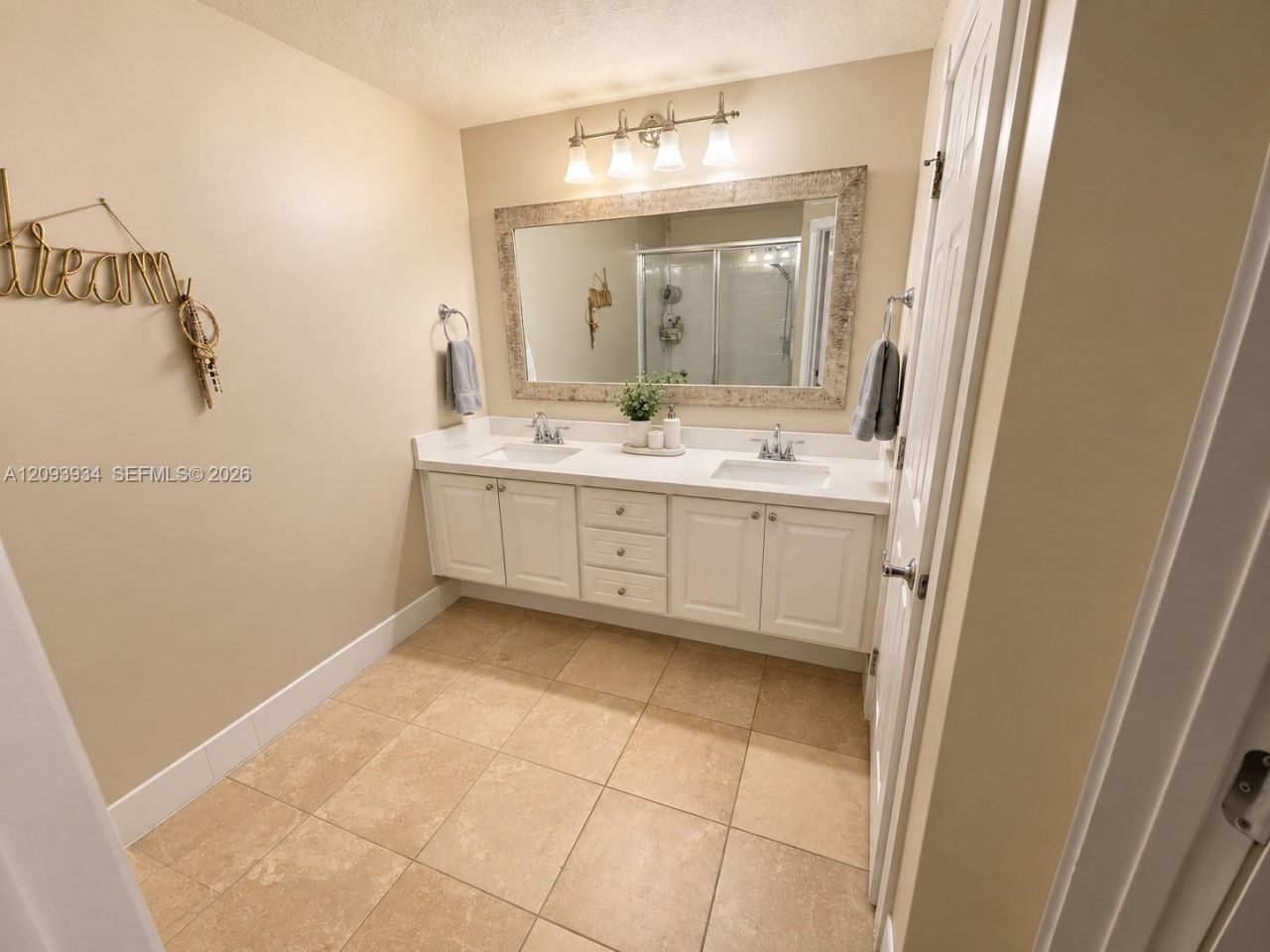 1015 Pinewood Lake Ct , Unit 1015, Greenacres, FL 33415 Photo