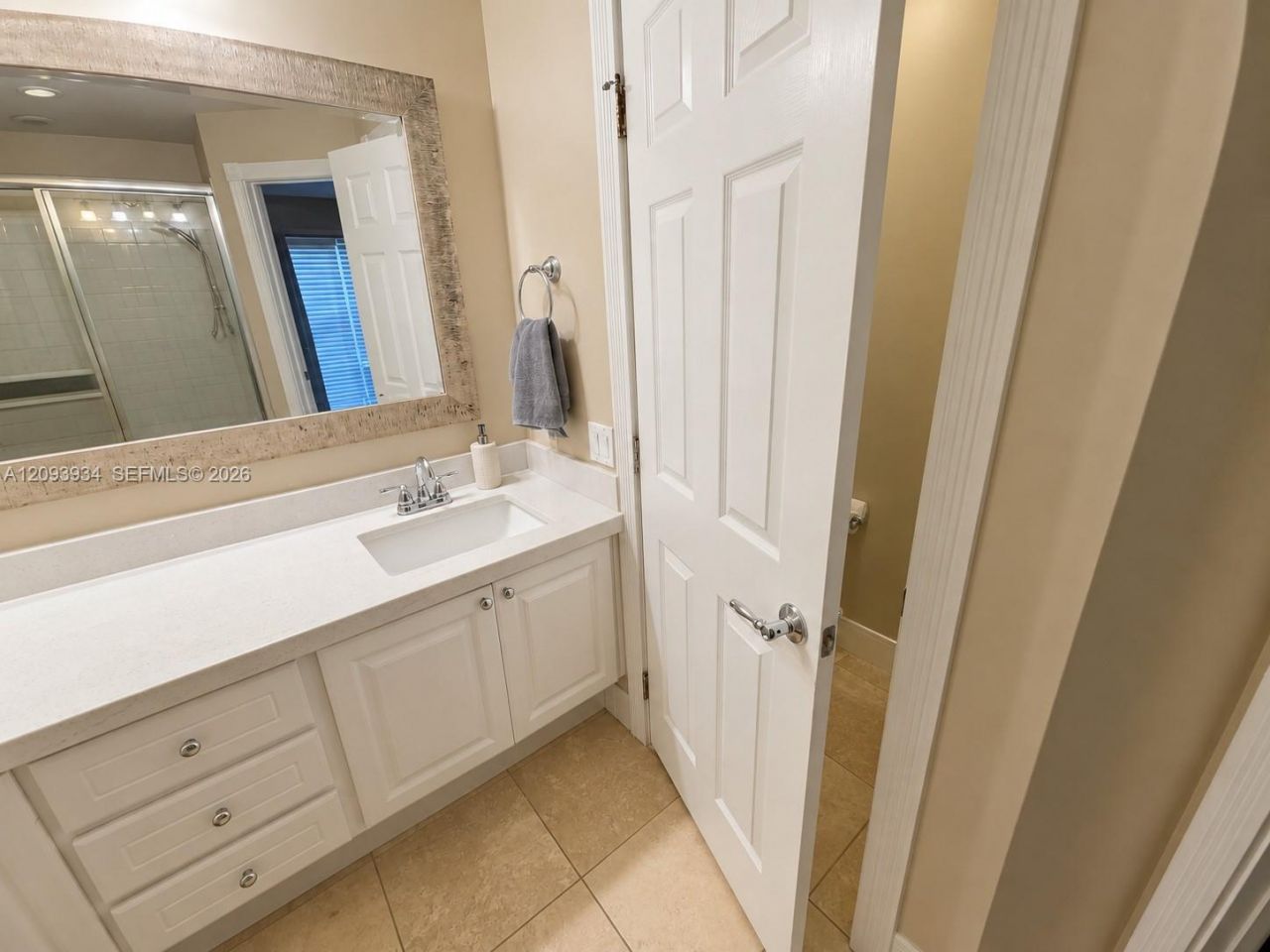 1015 Pinewood Lake Ct , Unit 1015, Greenacres, FL 33415 Photo