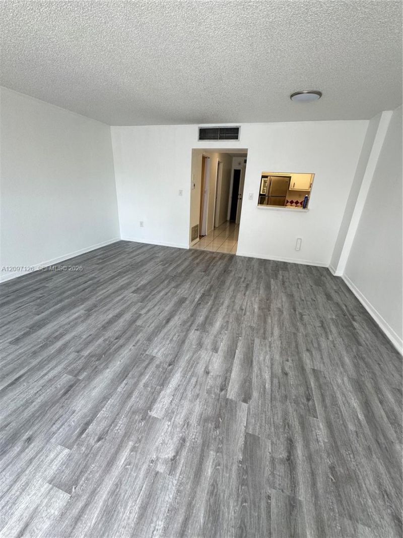 1470 NE 125th Ter , Unit 205, North Miami, FL 33161 Photo