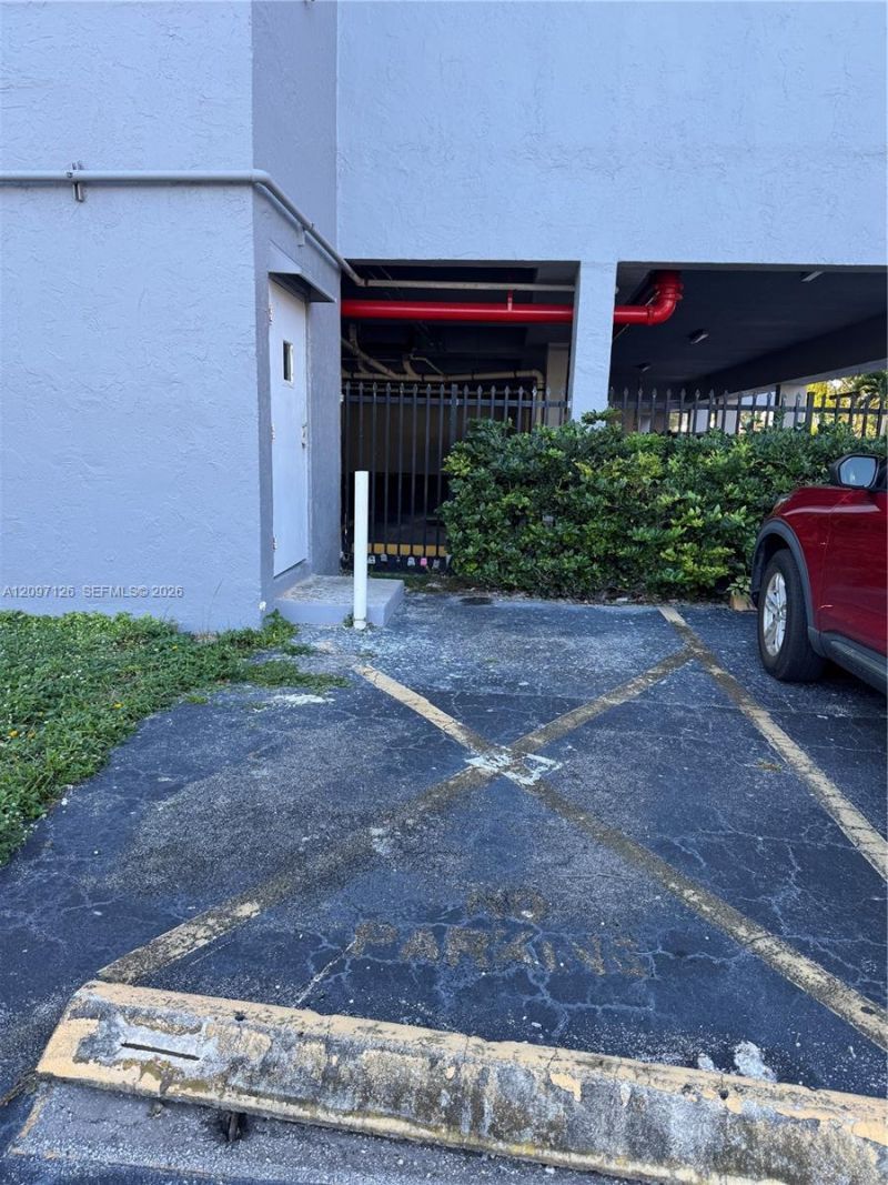 1470 NE 125th Ter , Unit 205, North Miami, FL 33161 Photo