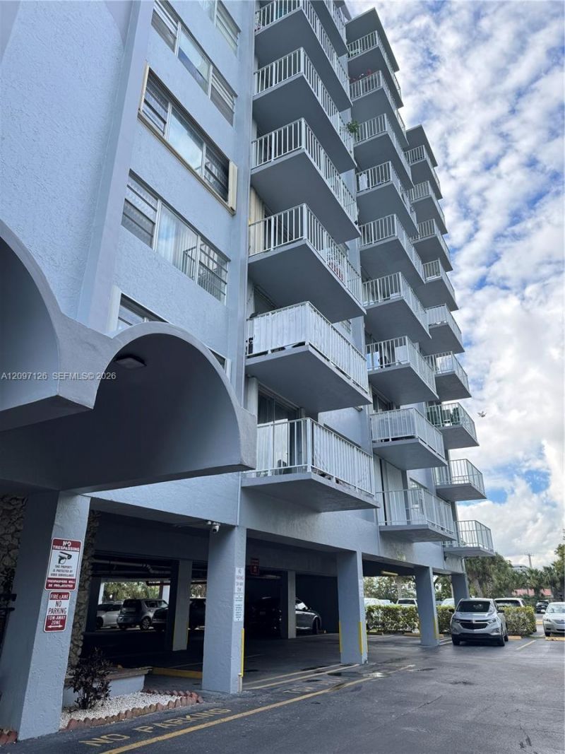 1470 NE 125th Ter , Unit 205, North Miami, FL 33161 Photo