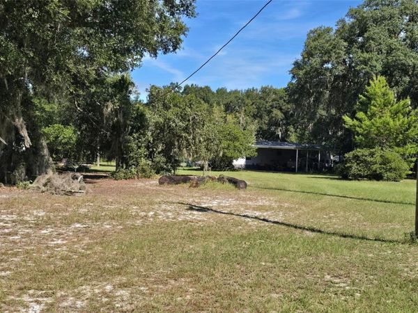 1 BAY TRACK , OCKLAWAHA, FL 32179