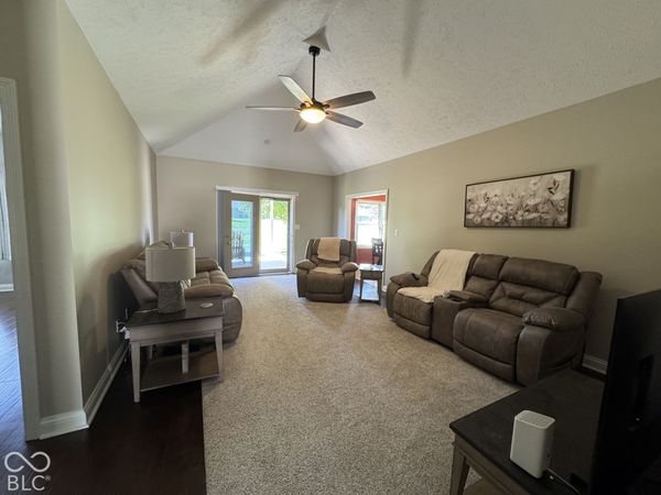 112 Cardinal Lane, Alexandria, IN 46001