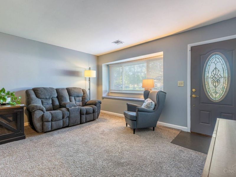 11846 Ramsdale Court, Springdale, OH 45246 Photo 5