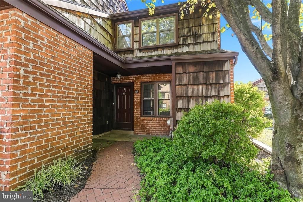 40 WITHERSPOON COURT , WAYNE, PA 19087