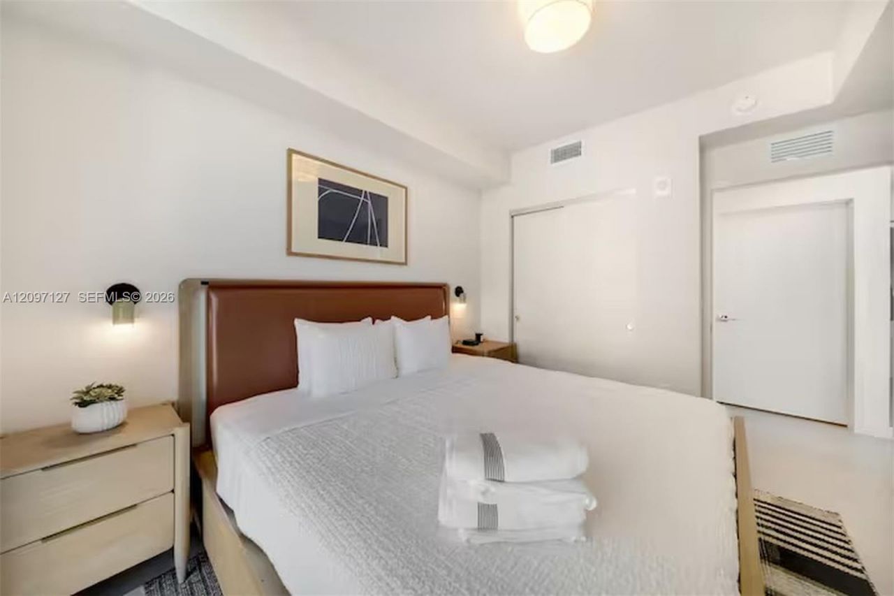 11 NE 6th St , Unit 3214, Miami, FL 33132 Photo