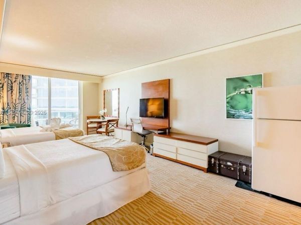 18001 Collins Ave, Unit 512, Sunny Isles Beach, FL 33160