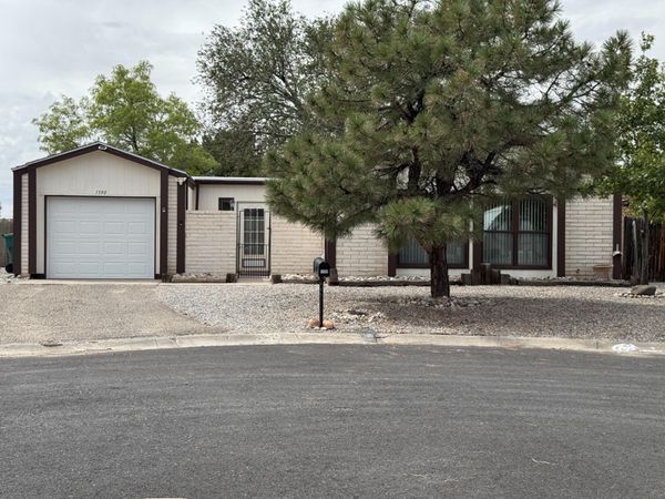 1390 Ponderosa Court SE, Albuquerque, NM 87124