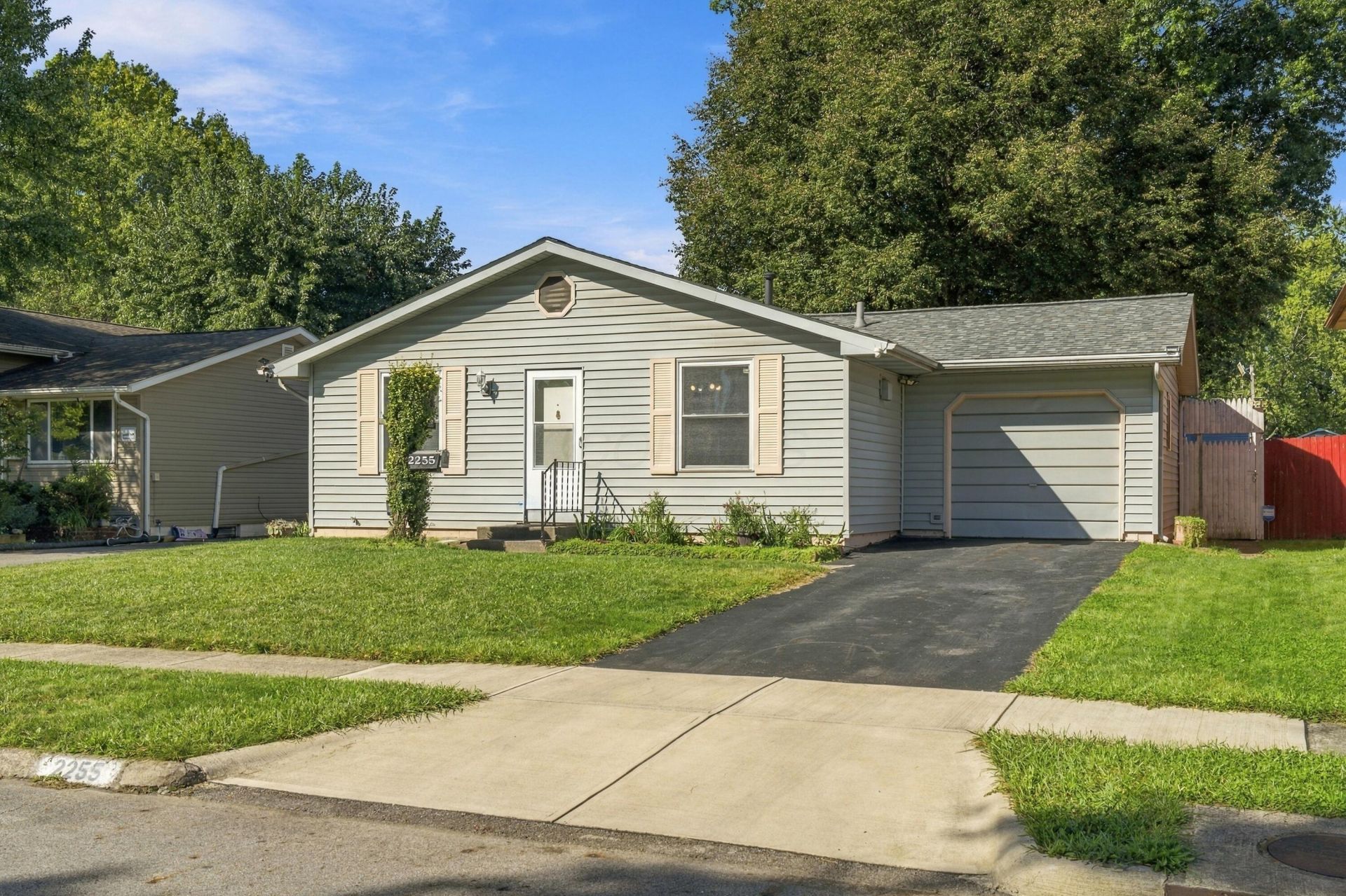 2255 Cardston Drive, Columbus, OH 43232 Main Photo