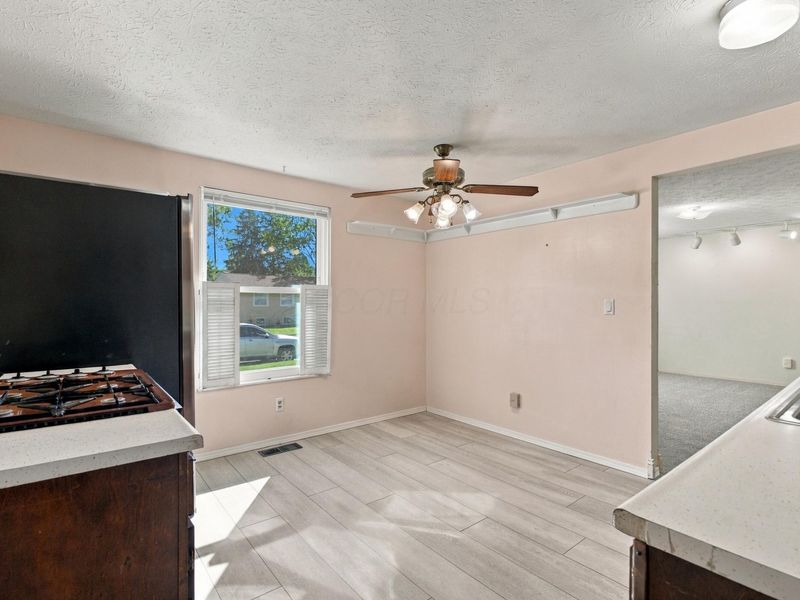 2255 Cardston Drive, Columbus, OH 43232 Photo 14