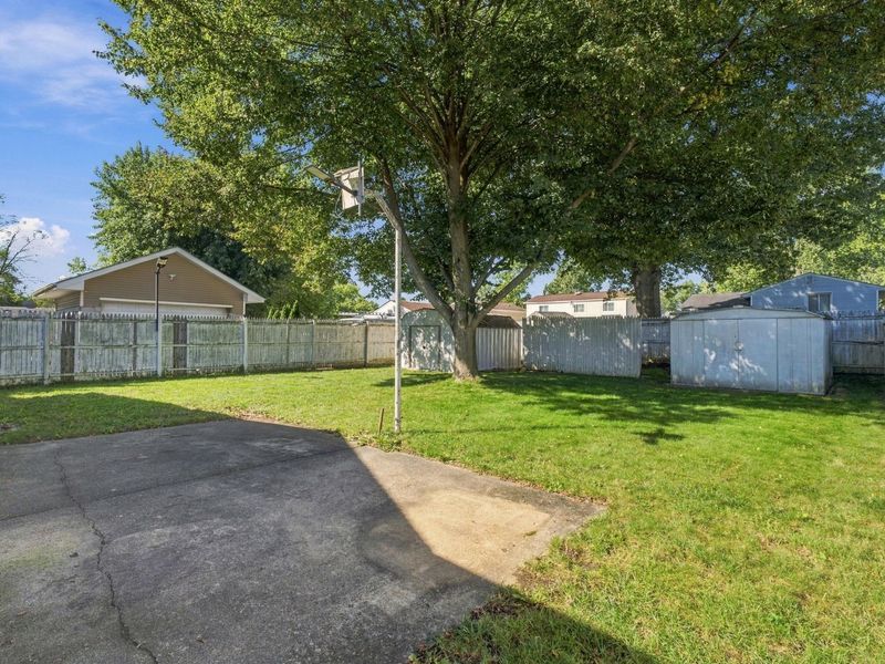 2255 Cardston Drive, Columbus, OH 43232 Photo 5