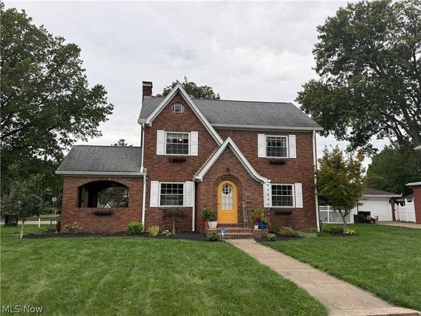 822 3rd Street NW, New Philadelphia, OH 44663
