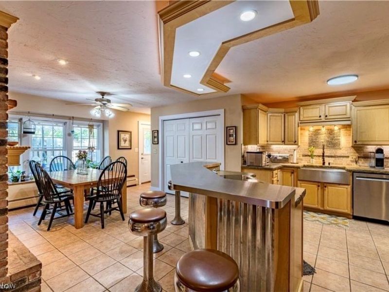 8803 Evergreen Drive, Mentor, OH 44060 Photo 2