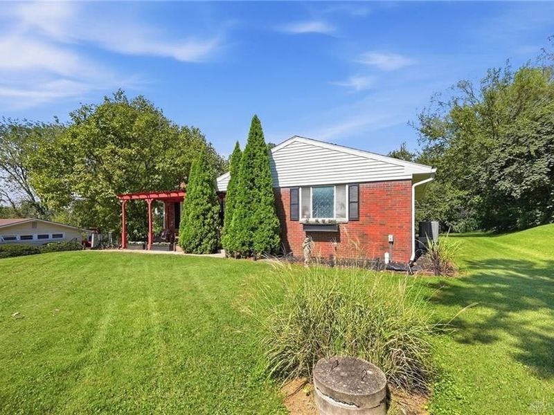 186 Meadow Lane, Springfield, OH 45505 Photo 7