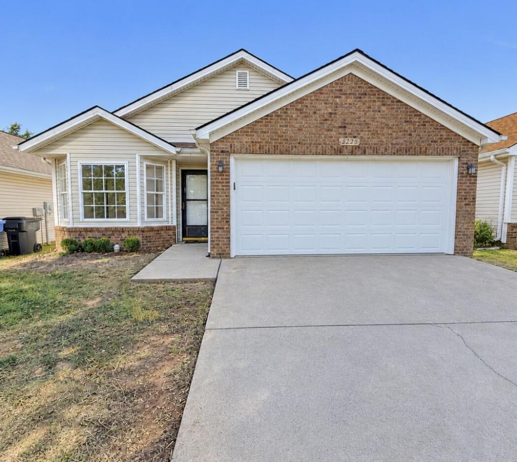 2769 Michelle Park, Lexington, KY 40511 Main Photo