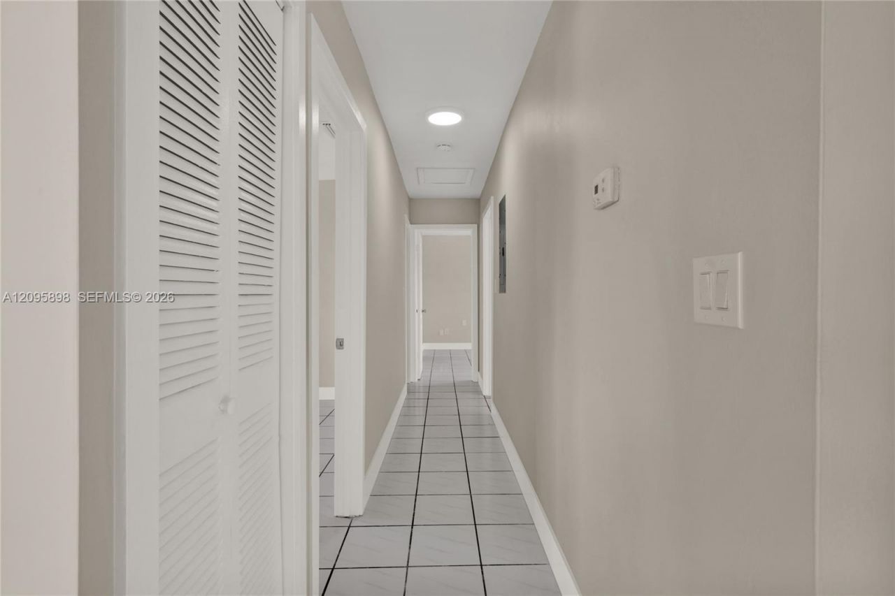 2610 SW 108th Ave , Miami, FL 33165 Photo