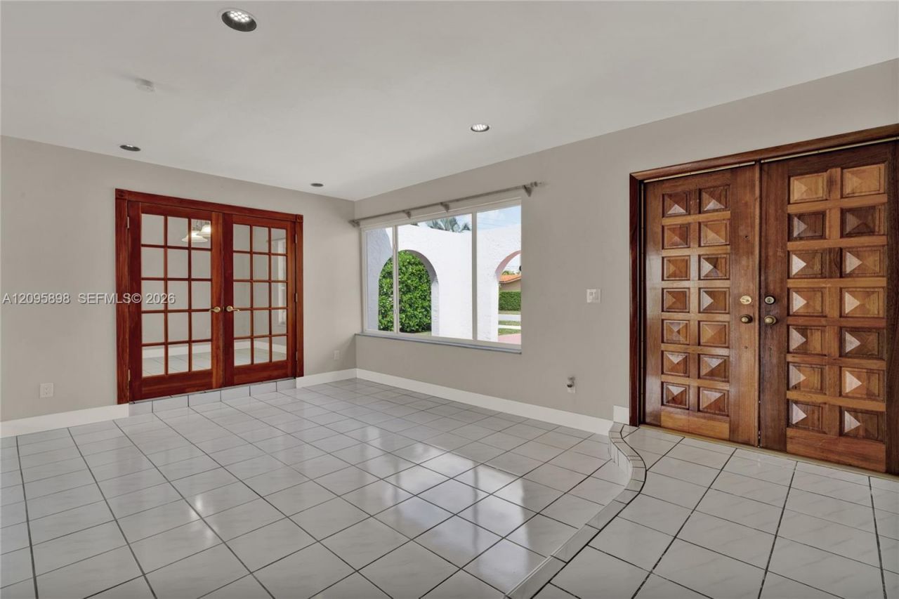 2610 SW 108th Ave , Miami, FL 33165 Photo