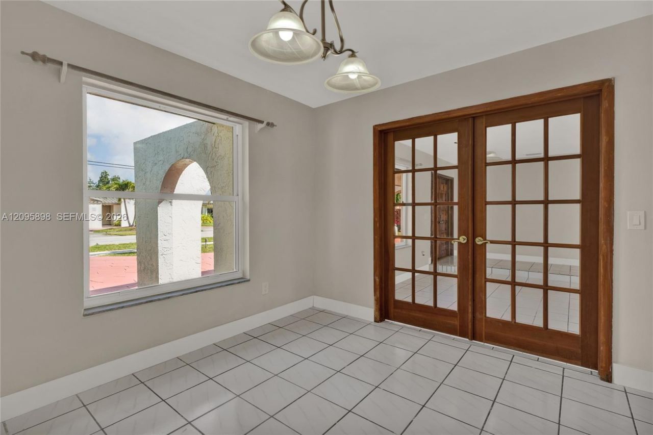 2610 SW 108th Ave , Miami, FL 33165 Photo
