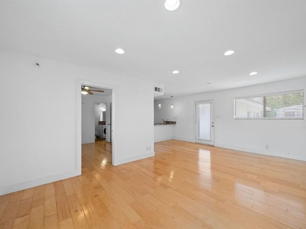 1313 E 52nd ST , Unit 104, Austin, TX 78723
