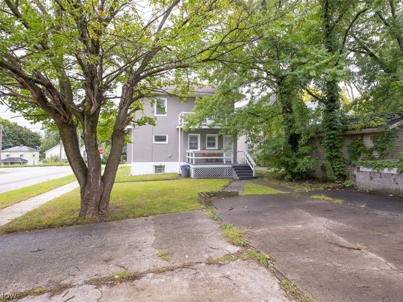 1089 Lakeview Road, Cleveland, OH 44108 Photo 5