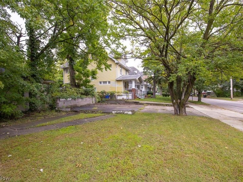 1089 Lakeview Road, Cleveland, OH 44108 Photo 6