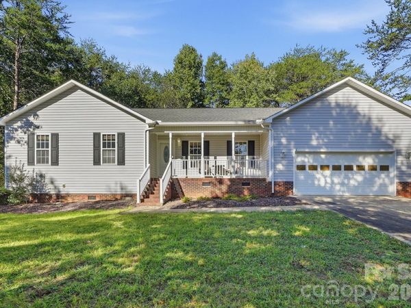 3649 Navajo Drive , Maiden, NC 28650