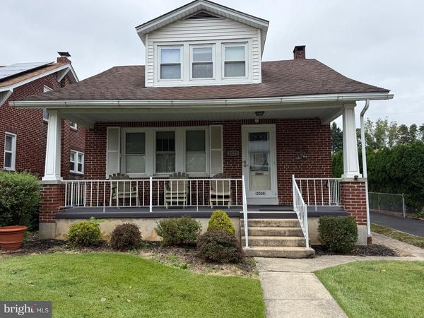 2039 READING AVENUE, READING, PA 19609