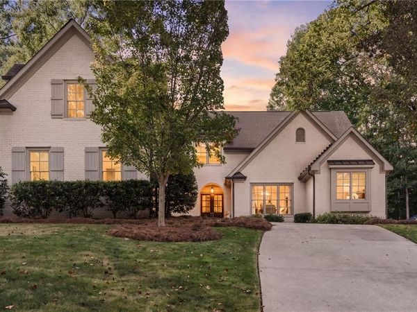 2872 Parkridge Drive NE, Atlanta, GA 30319